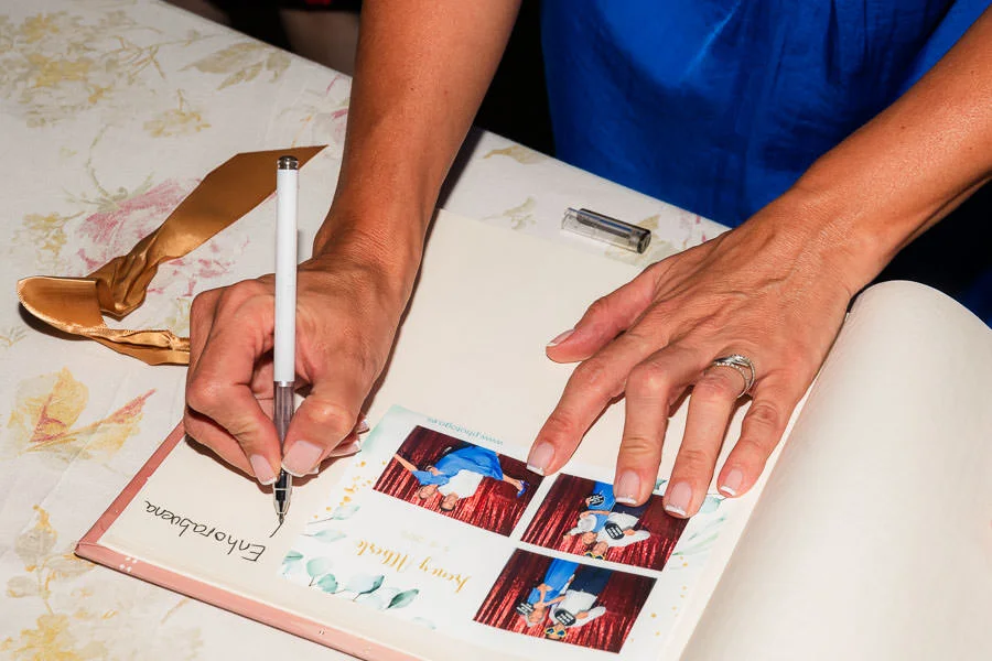 PhotoGO Fotomatones Libro firmas 01