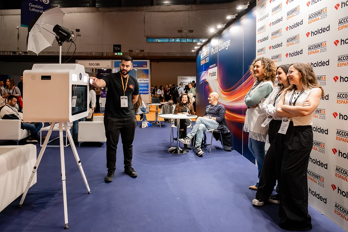 FERIA PhotoGO Accountex2025 Fotomaton Glam 019